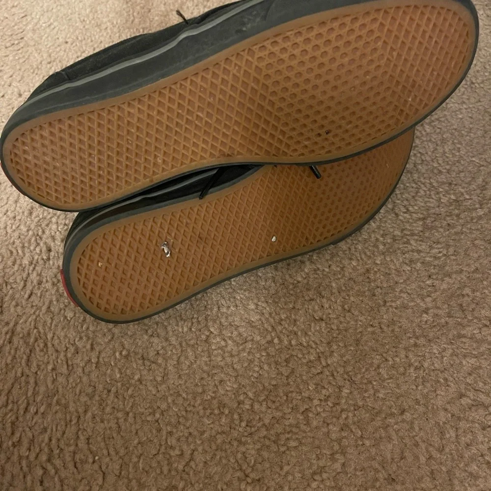 Used - Picture 2 of 4